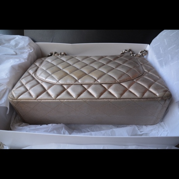 CHANEL Maxi bronze double flap bag - Picture 4 of 8